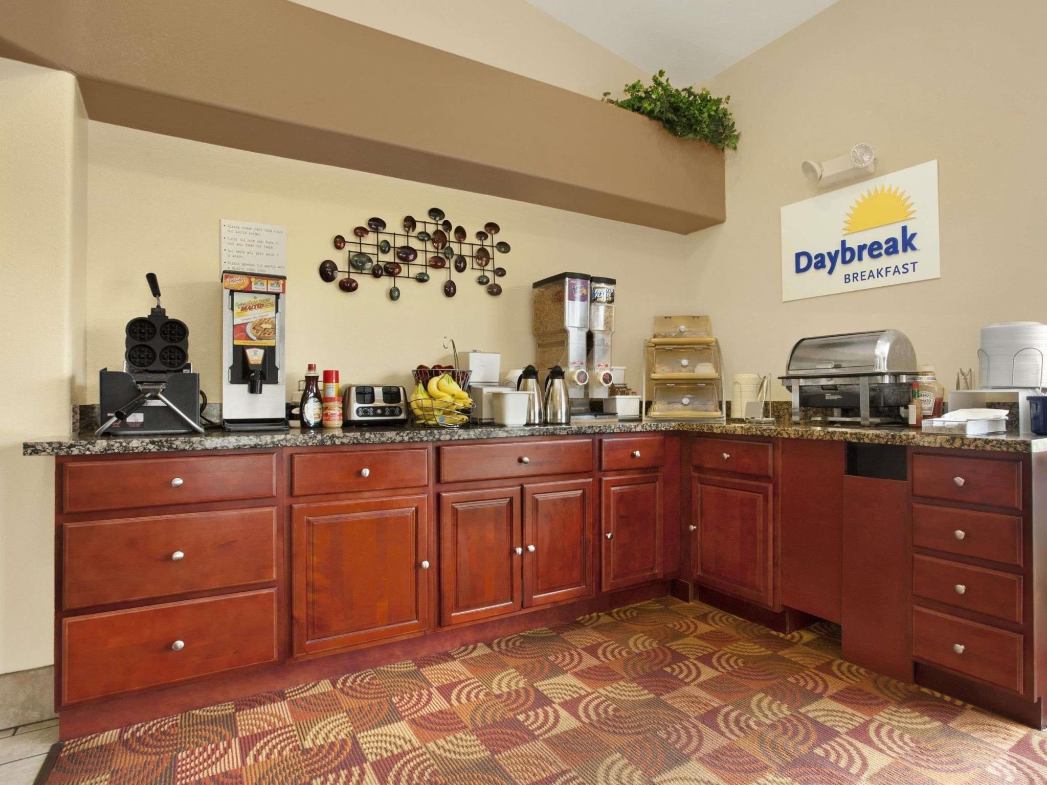 Days Inn By Wyndham Globe Esterno foto